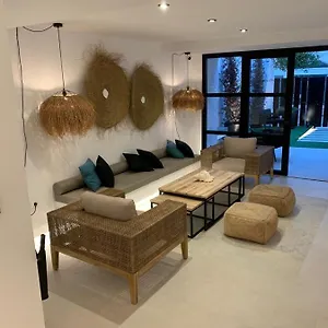 El Cargol Appart hôtel L' Escala
